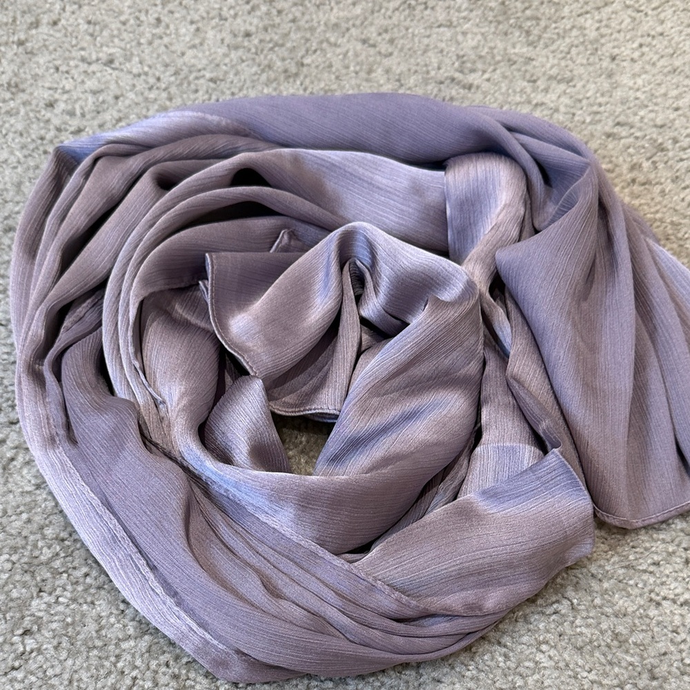 Elegant Lavender Chiffon Shawl - Picture 2 of 3